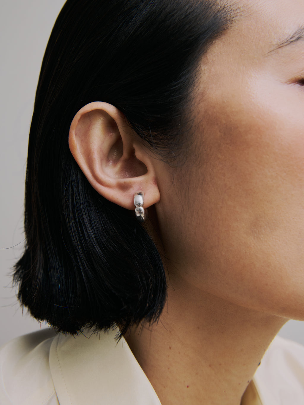 THE MOON EARRING
