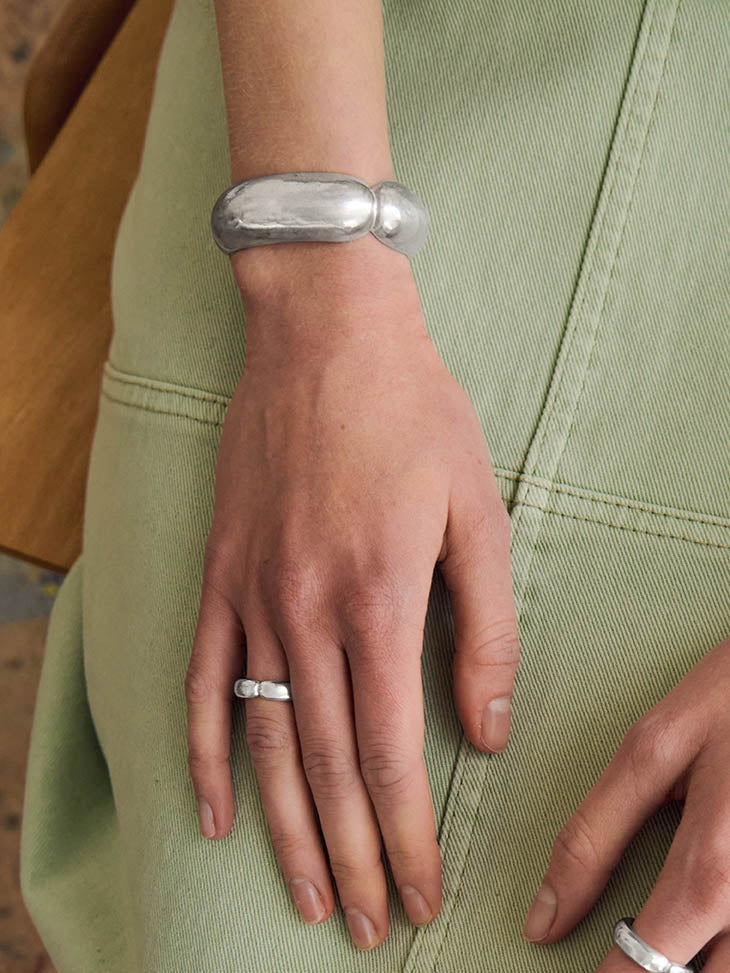 THE MOON BRACELET