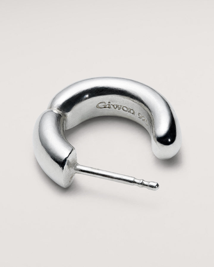 THE MOON EARRING